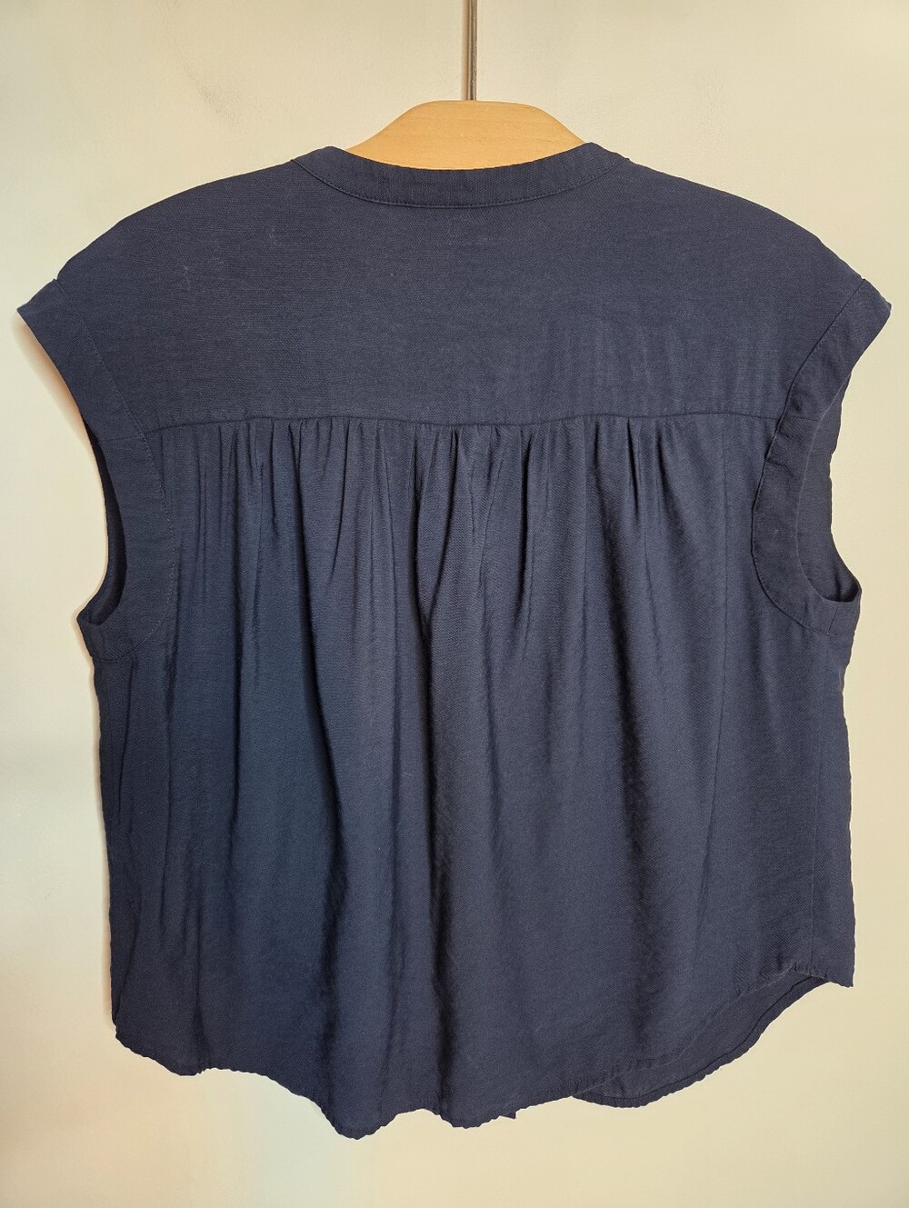 Banana Republic Petite Sleeveless Utility Blouse Navy Button Front S Petite - Picture 2 of 4